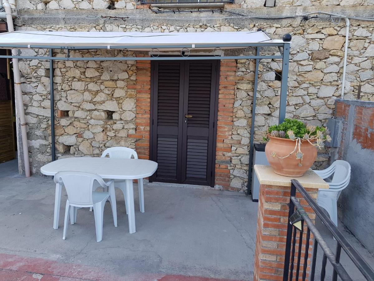 Casa Vacanze Monte Venere Castelmola Exterior foto